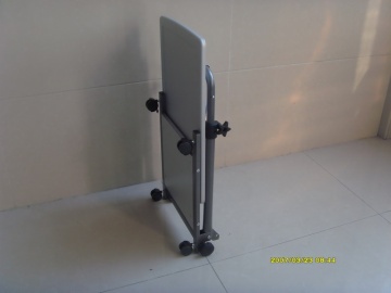 Laptop desk