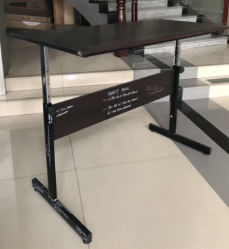 COMPUTER DESK